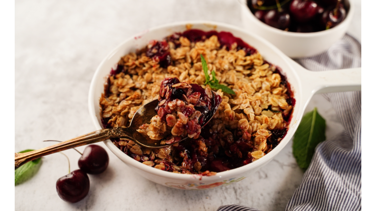 Baked-Oats-with-Cherries