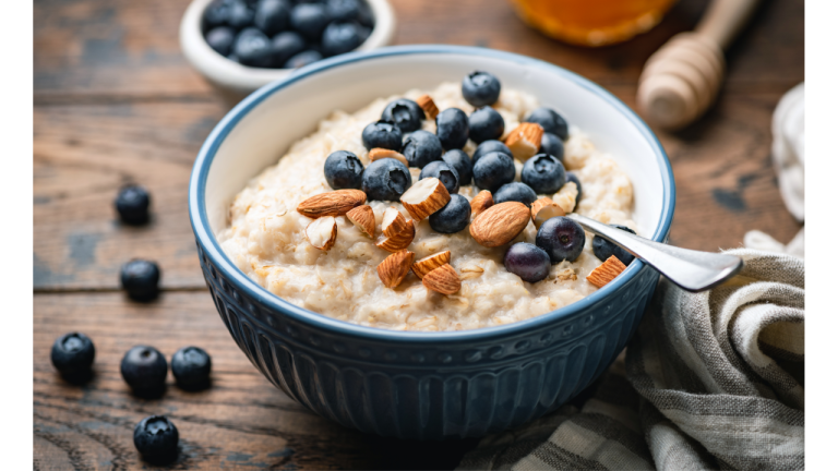 Blueberry-Almond-Oatmeal-Porridge