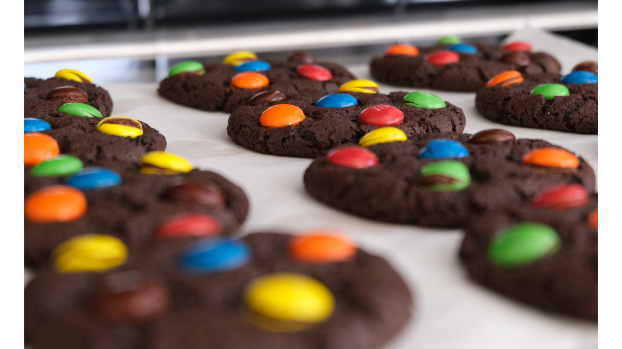 M-M-chocolate-cookies
